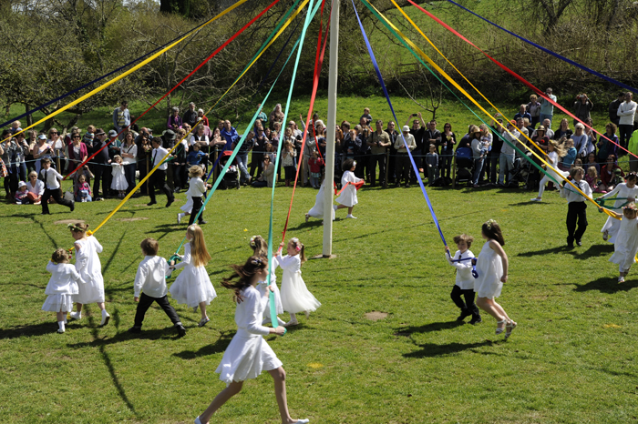 CHILDREN DANCING  AROUND THE LUSTLEIGH MAYPOLE ROBERT HESKETH 8